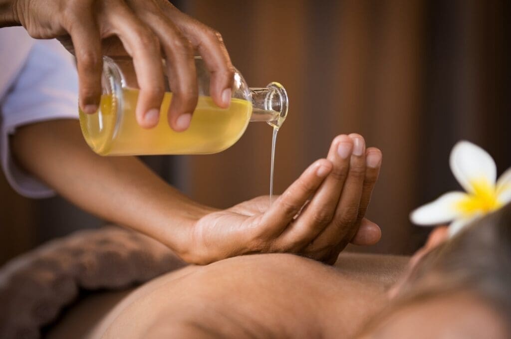 Massage aux huiles essentielles